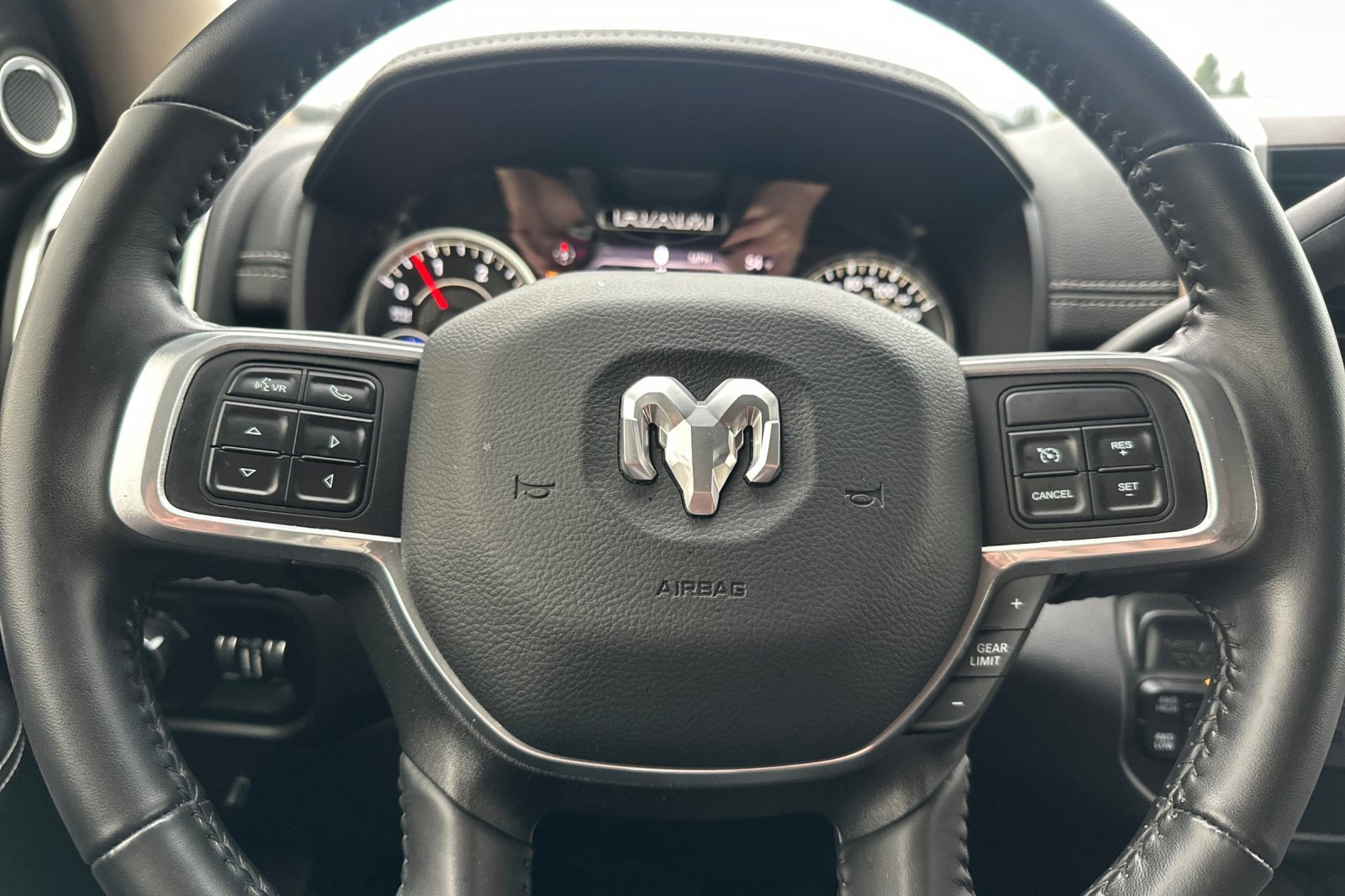 Used 2022 RAM 3500 Laramie image 33