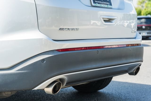 Used 2017 Ford Edge SEL AWD/4WD image 9