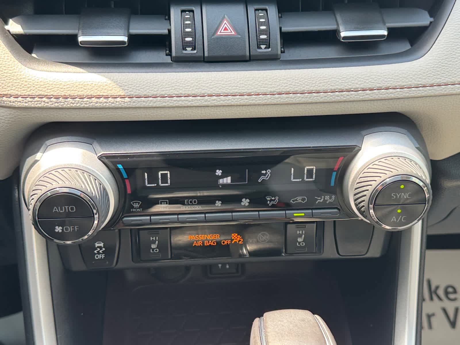 Used 2019 Toyota RAV4 Limited FWD image 22