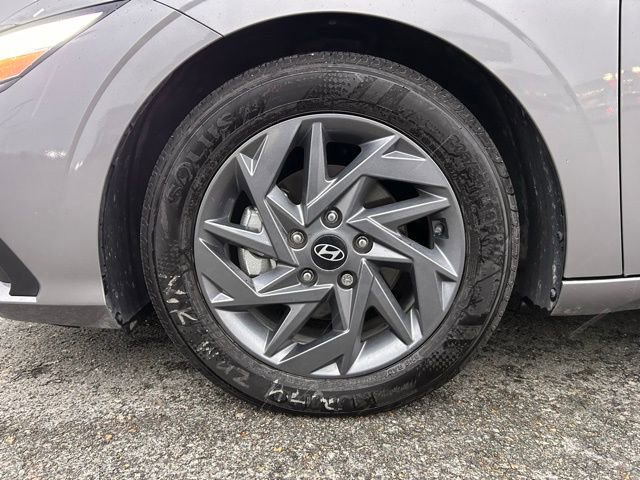 Used 2024 Hyundai Elantra SEL image 9
