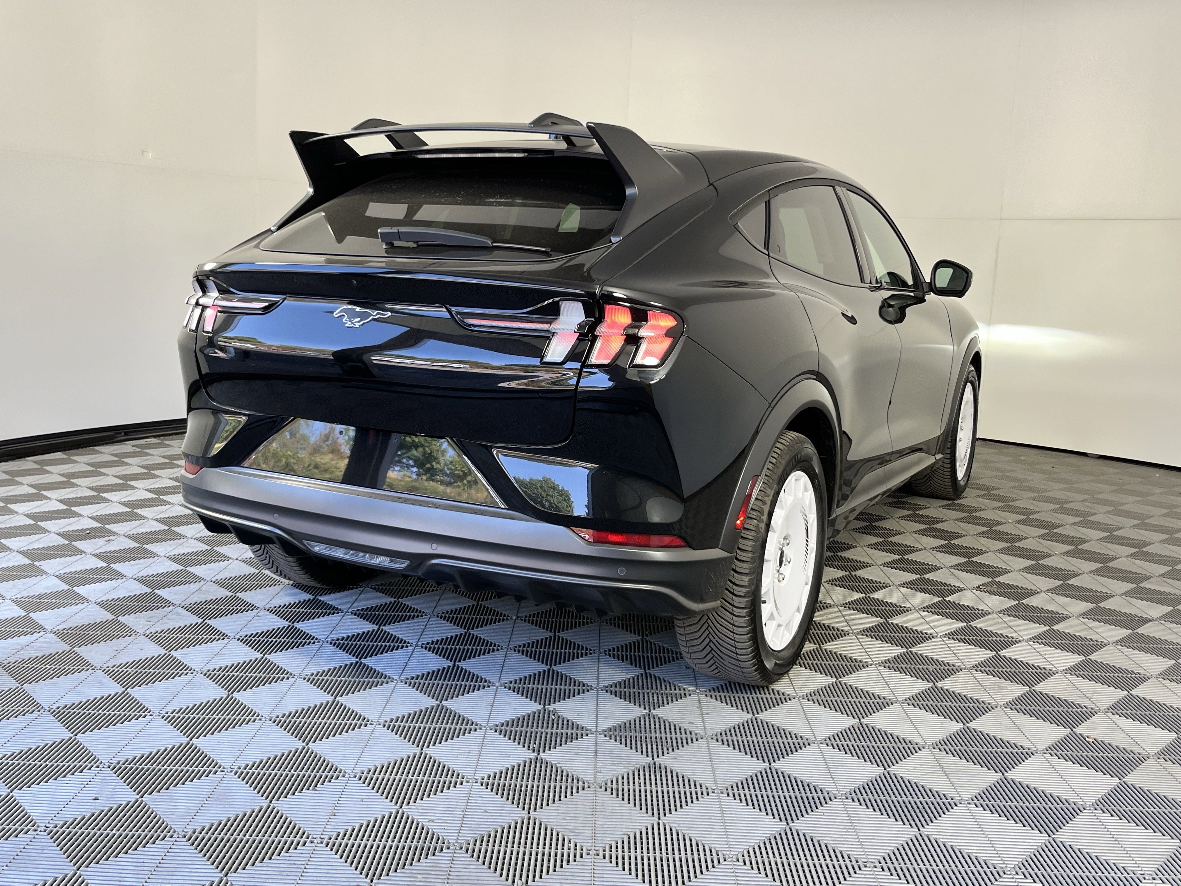 New 2025 Ford Mustang Mach-E GT image 5