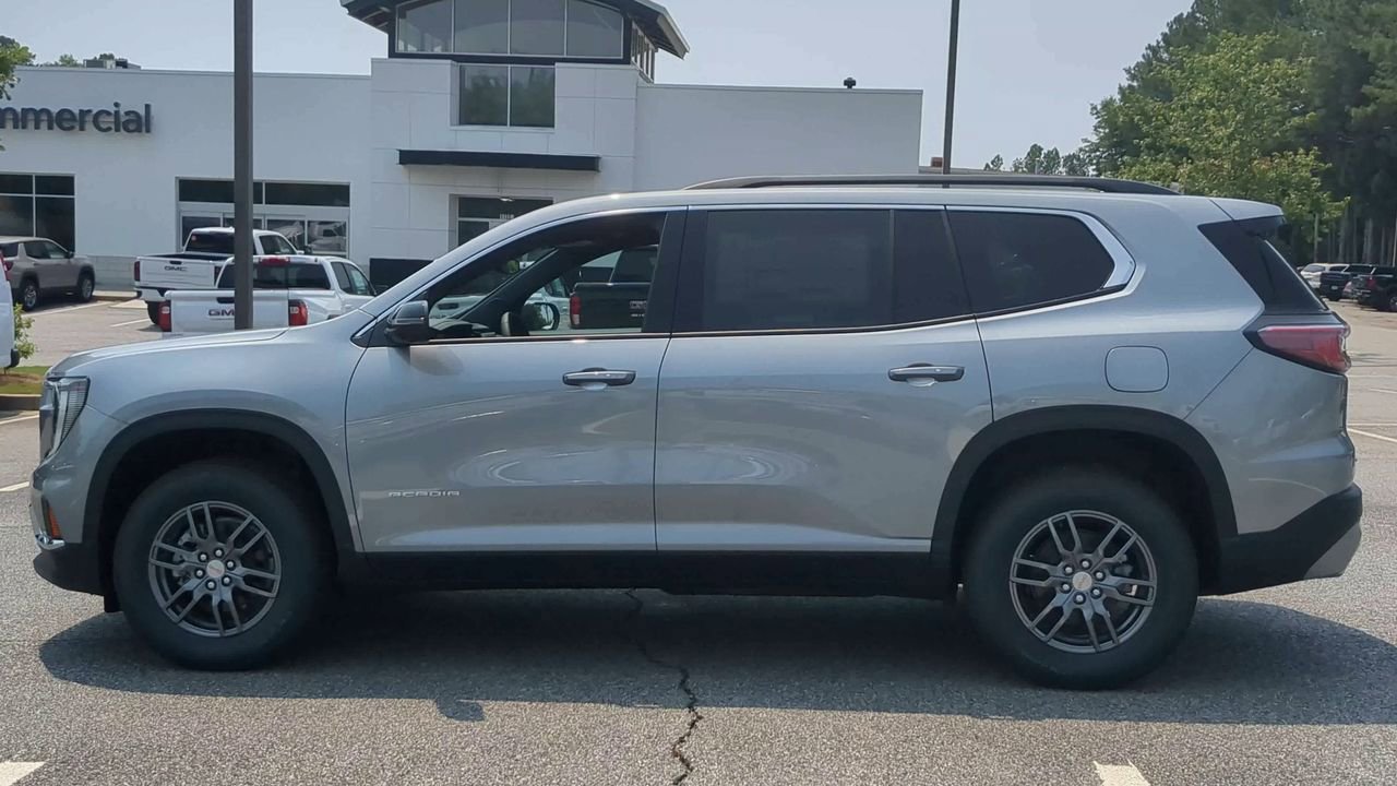 New 2025 GMC Acadia Elevation image 5