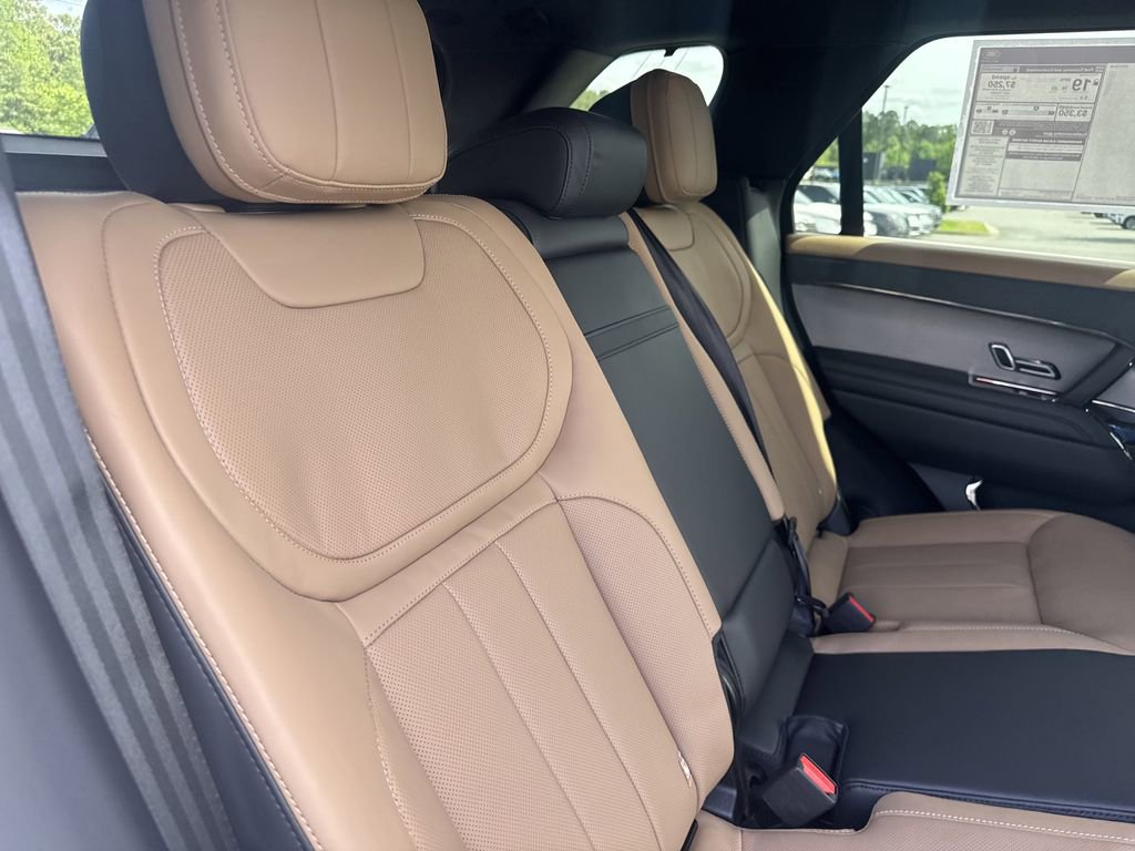 New 2025 Land Rover Range Rover Sport Dynamic SE image 18