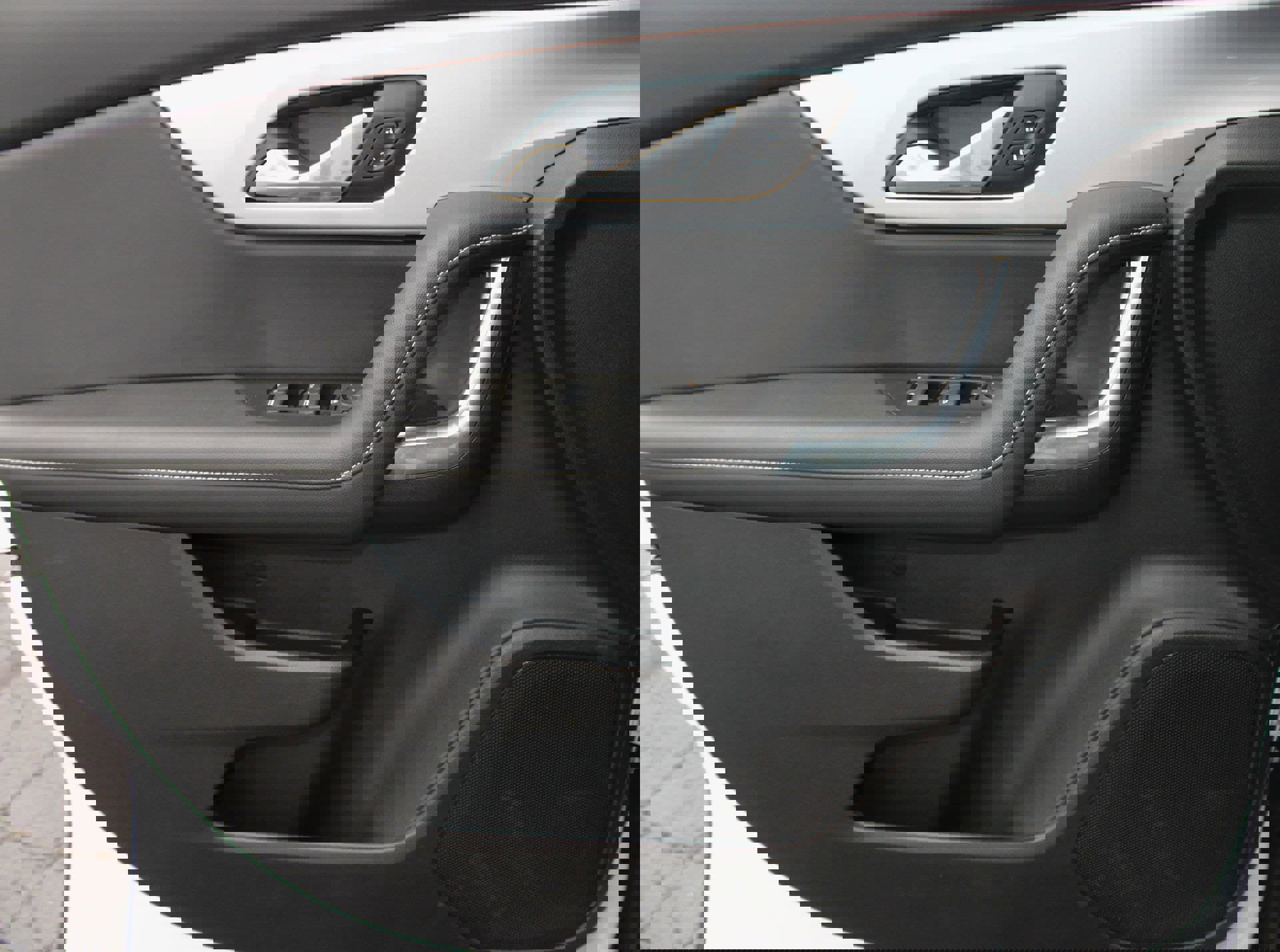 Used 2023 Chevrolet Blazer LT image 16