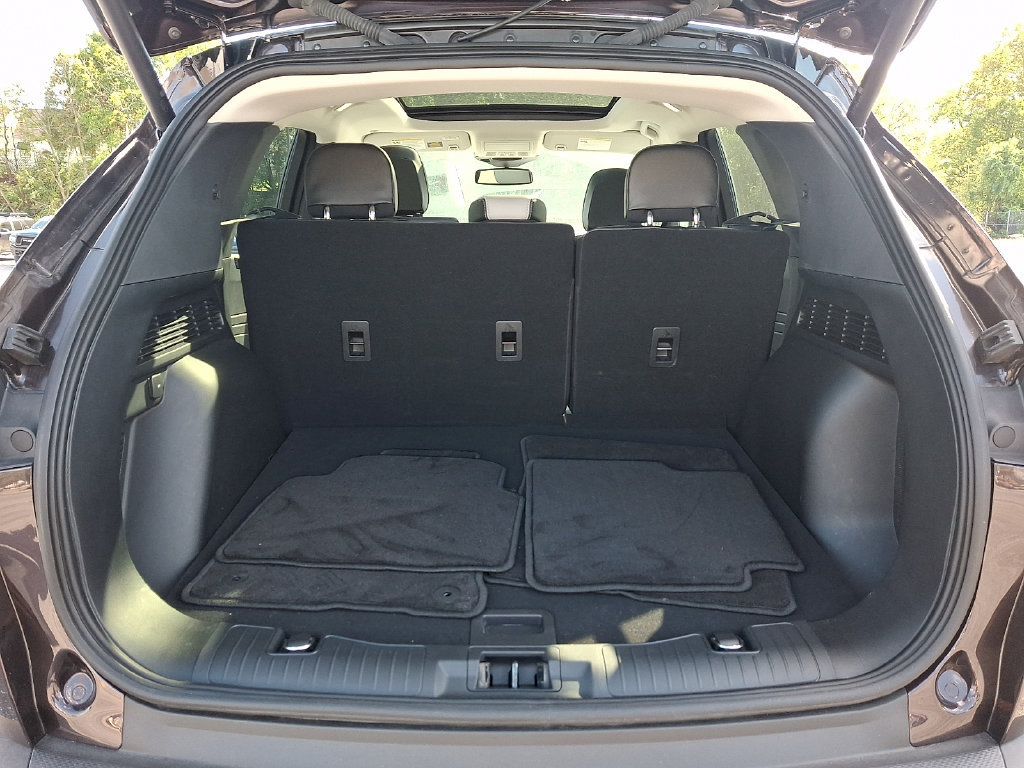 Used 2023 Ford Escape Platinum w/ Premium Technology Package AWD/4WD image 29