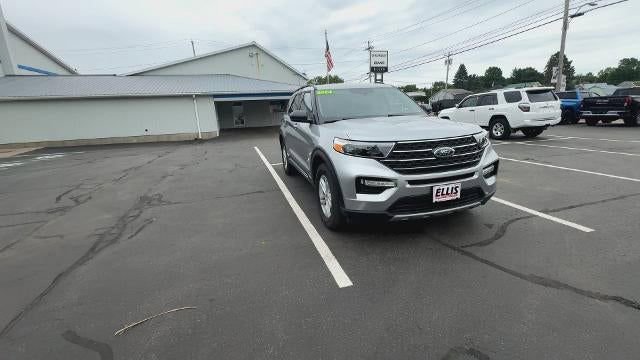 Used 2024 Ford Explorer XLT w/ Equipment Group 202A image 2