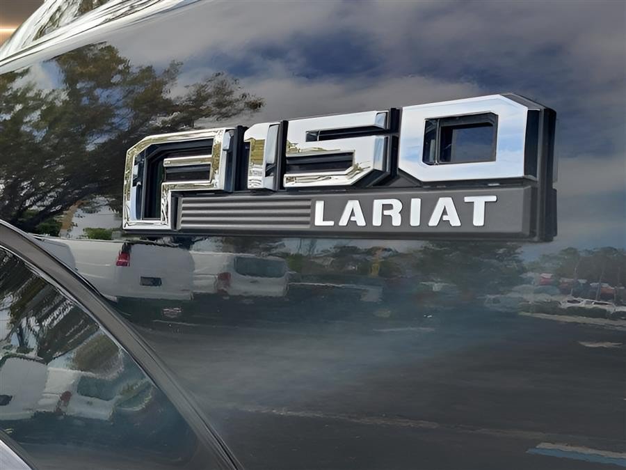 Used 2017 Ford F150 Lariat w/ Equipment Group 502A Luxury AWD/4WD image 31