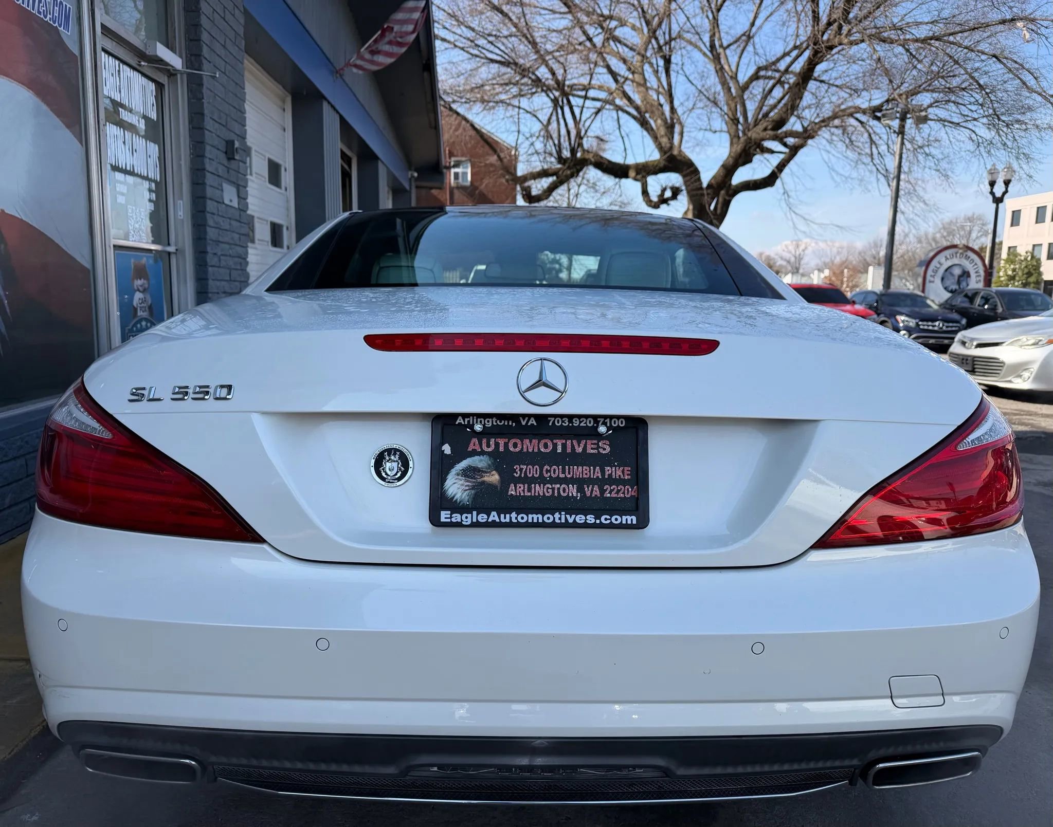 Used 2016 Mercedes-Benz SL 550 w/ Driver Assistance Package image 4