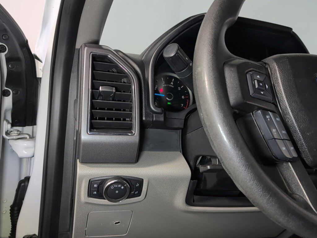 Used 2017 Ford F150 XLT AWD/4WD image 14