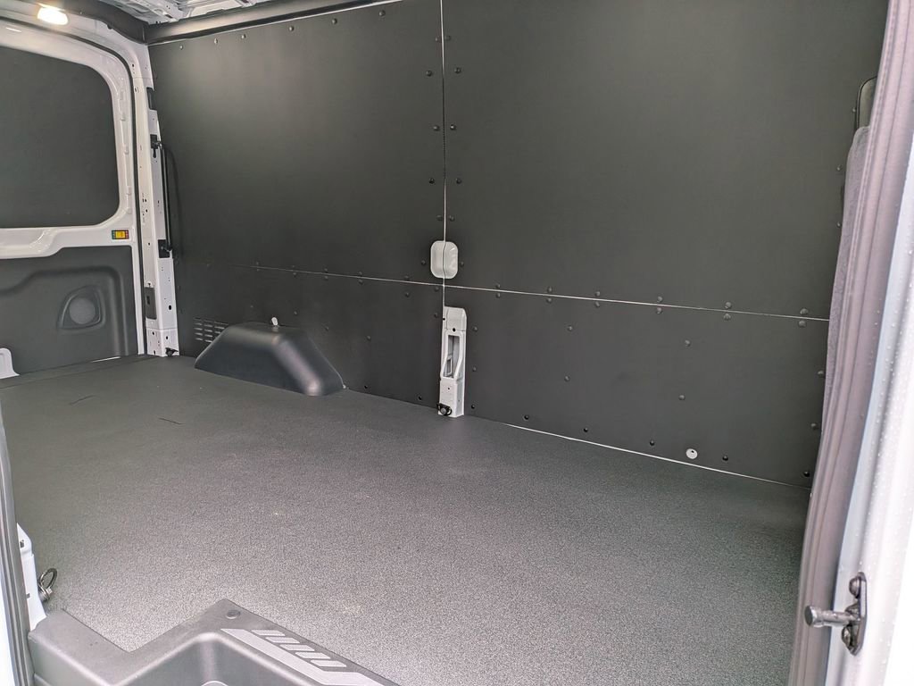 New 2026 Ford Transit 250 148 Medium Roof w/ Load Area Protection Package RWD image 30