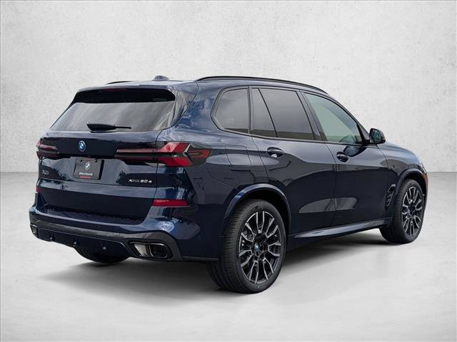 New 2026 BMW X5 xDrive50e w/ M Sport Package AWD/4WD image 5