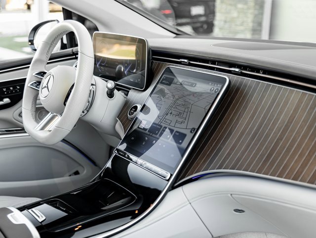 Used 2022 Mercedes-Benz EQS 450+ Sedan image 29