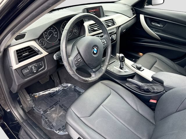 Used 2018 BMW 320i Sedan RWD image 25