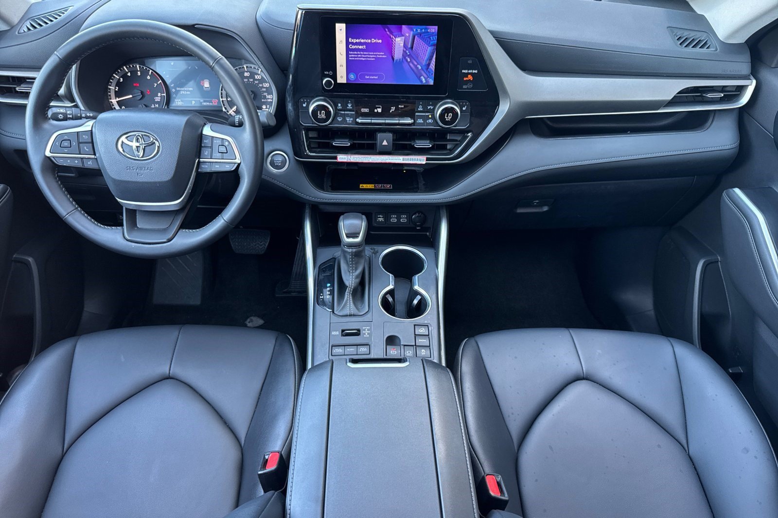 Used 2026 Toyota Highlander XLE AWD/4WD image 16