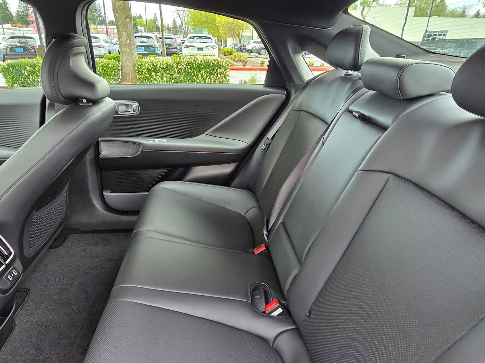 Used 2024 Hyundai Ioniq 6 SEL AWD/4WD image 16