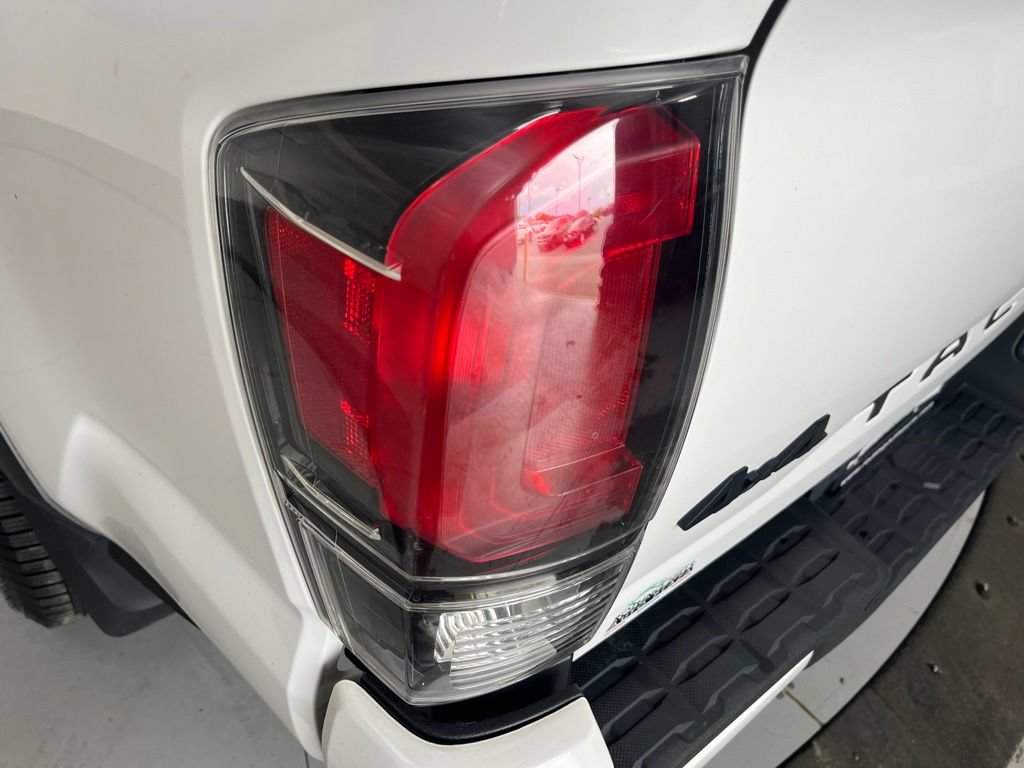 Used 2019 Toyota Tacoma TRD Pro AWD/4WD image 43