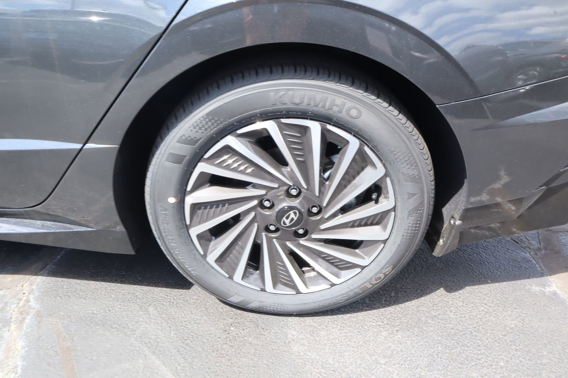 New 2026 Hyundai Sonata Limited image 19