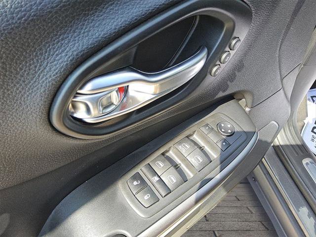 Certified 2021 Jeep Cherokee Limited w/ Elite Package image 18