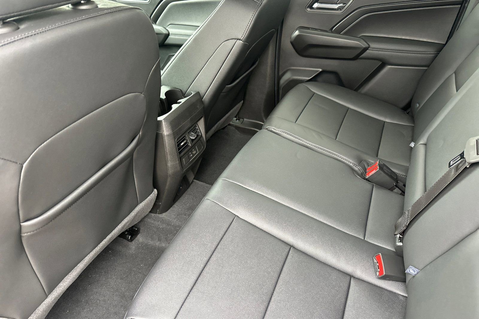 New 2026 GMC Canyon Elevation w/ Convenience Package image 12