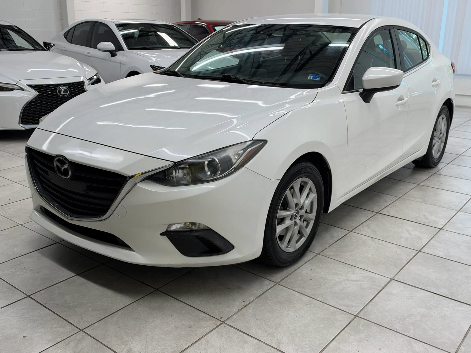 Used 2016 MAZDA MAZDA3 i Sport w/ Preferred Equipment Package FWD image 3