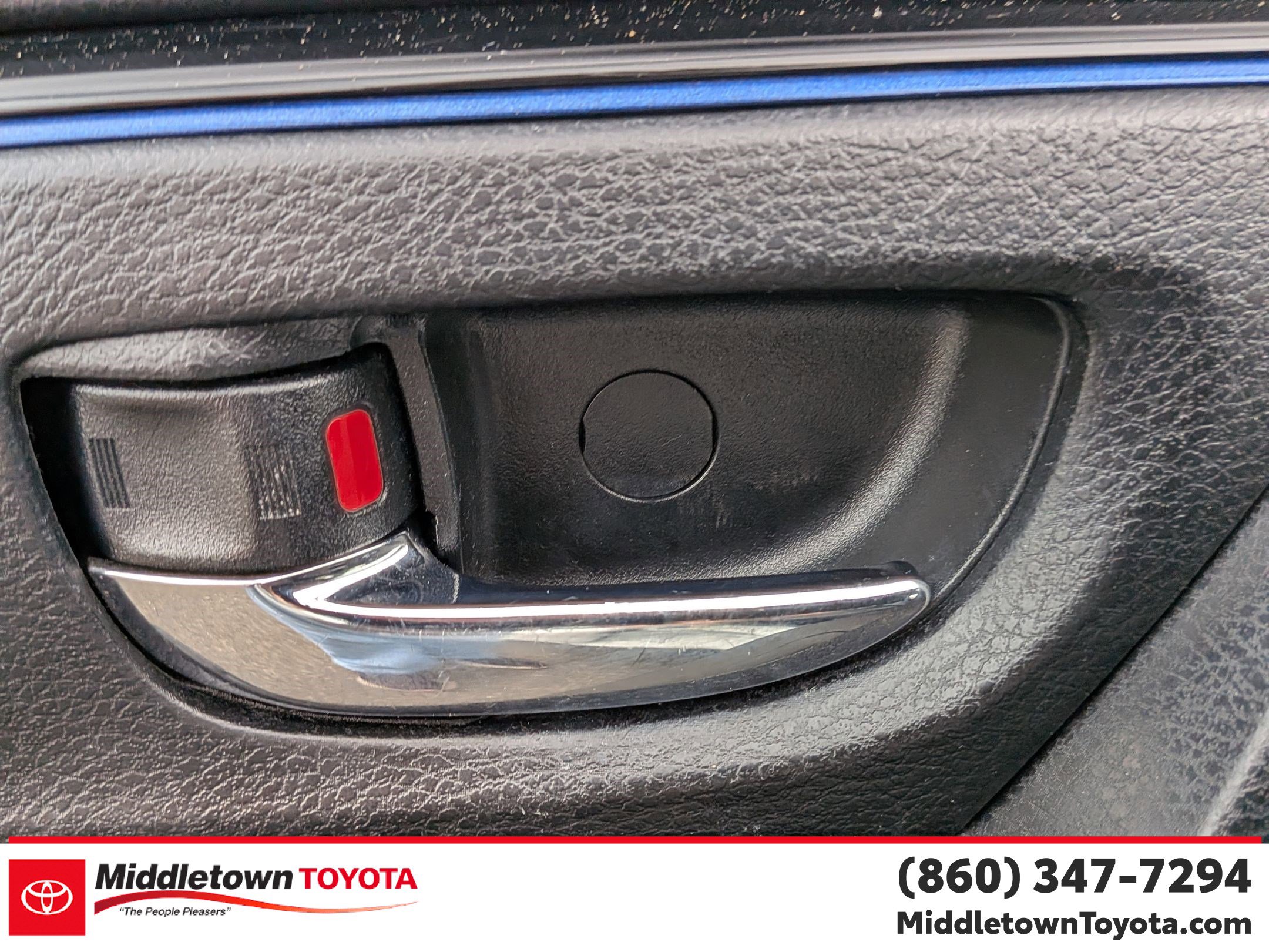 Used 2019 Toyota Corolla SE w/ SE Premium Package FWD image 11