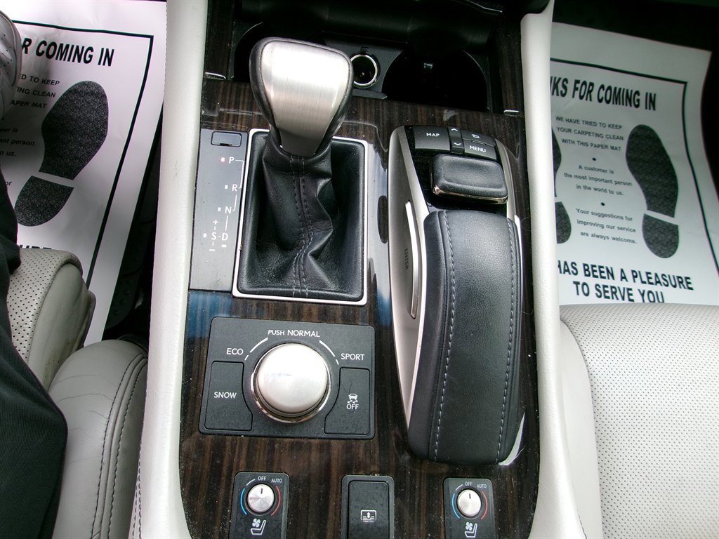 Used 2016 Lexus LS 460 w/ Comfort Package image 18