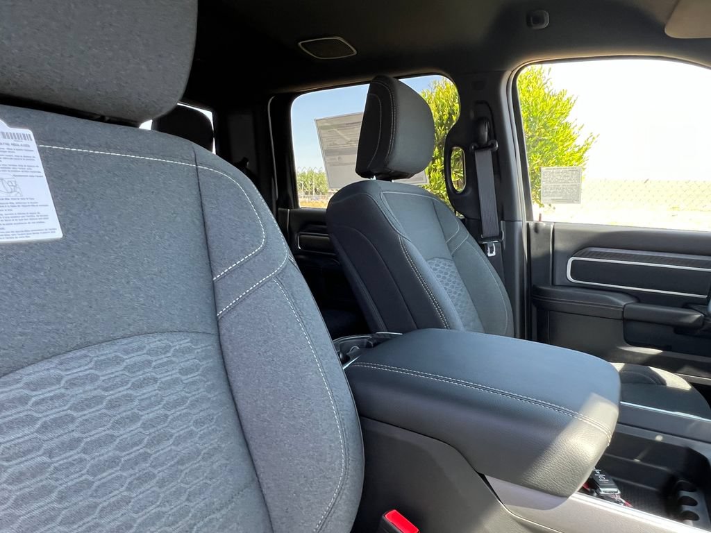 New 2026 RAM 2500 Big Horn AWD/4WD image 11
