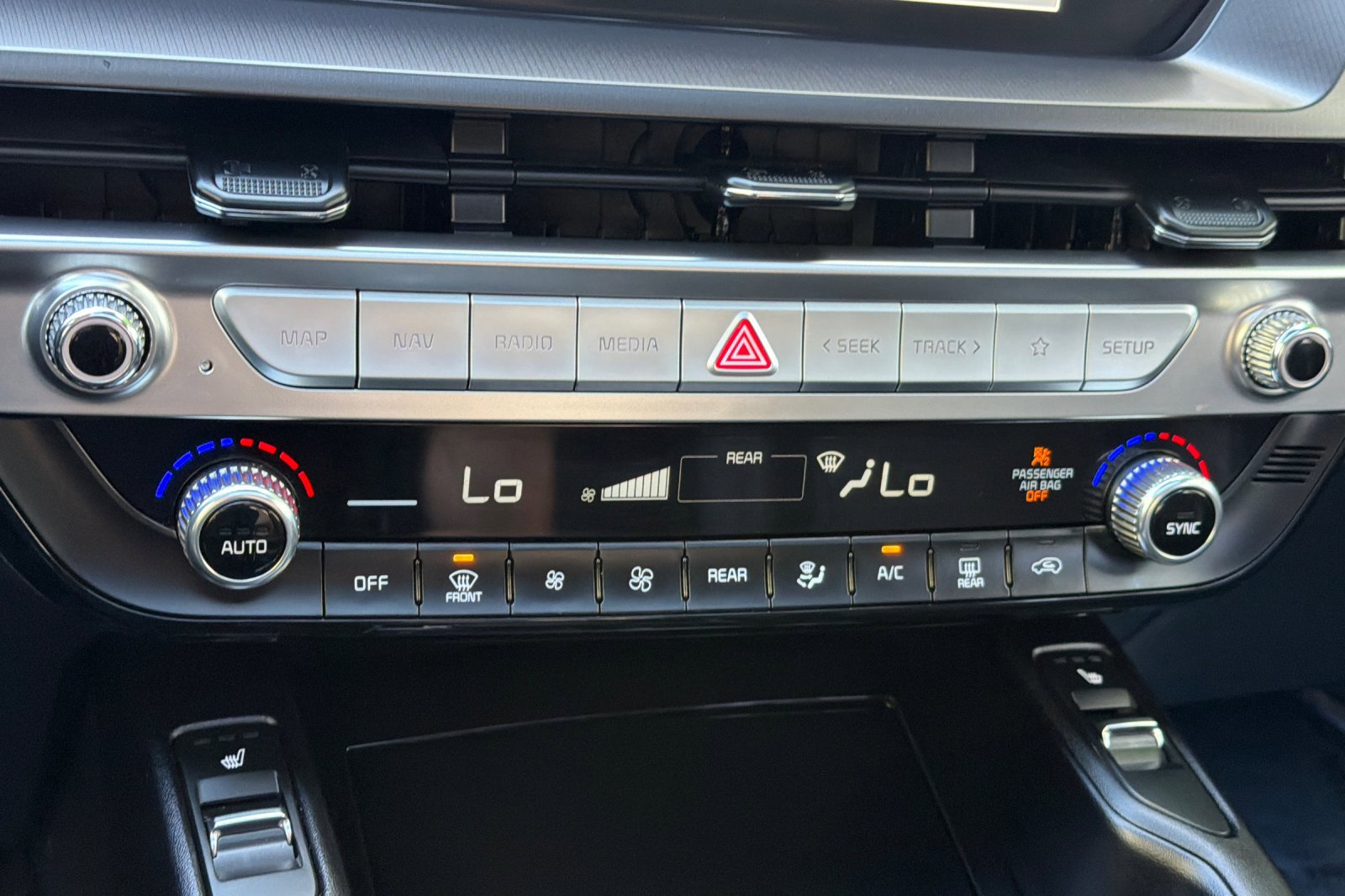 Used 2025 Kia Telluride S AWD/4WD image 22
