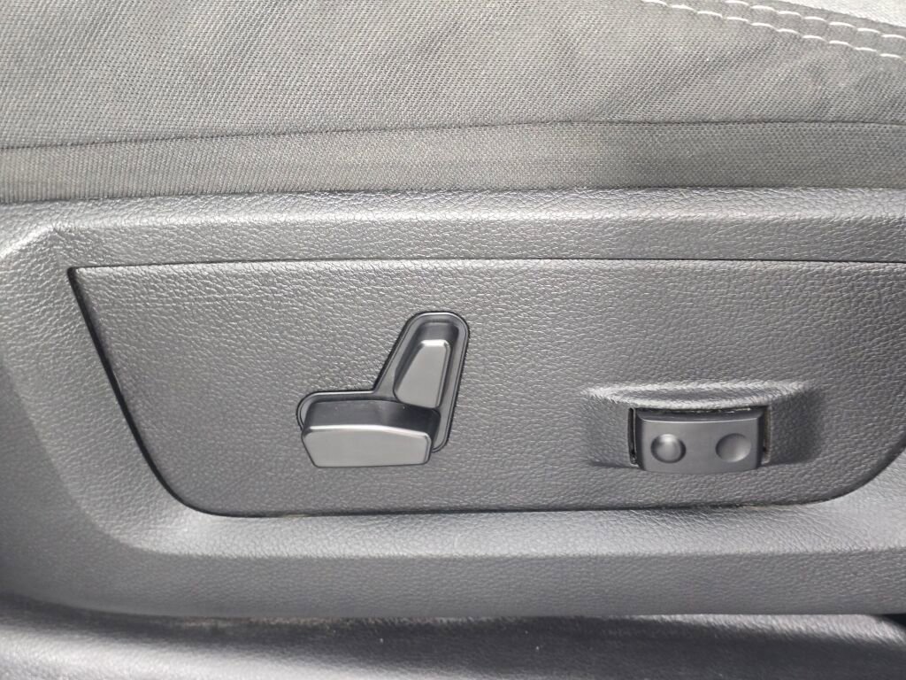 Used 2024 RAM 2500 Big Horn image 24