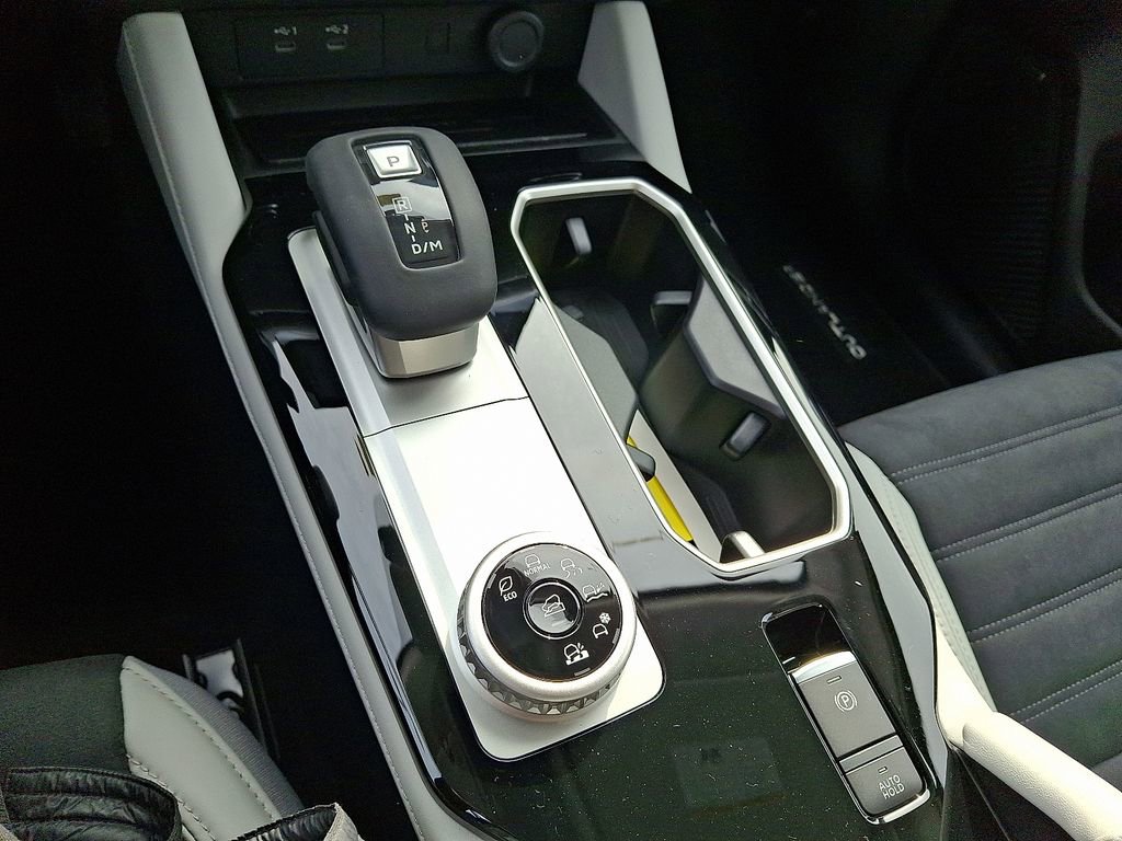 New 2026 Mitsubishi Outlander SE image 7