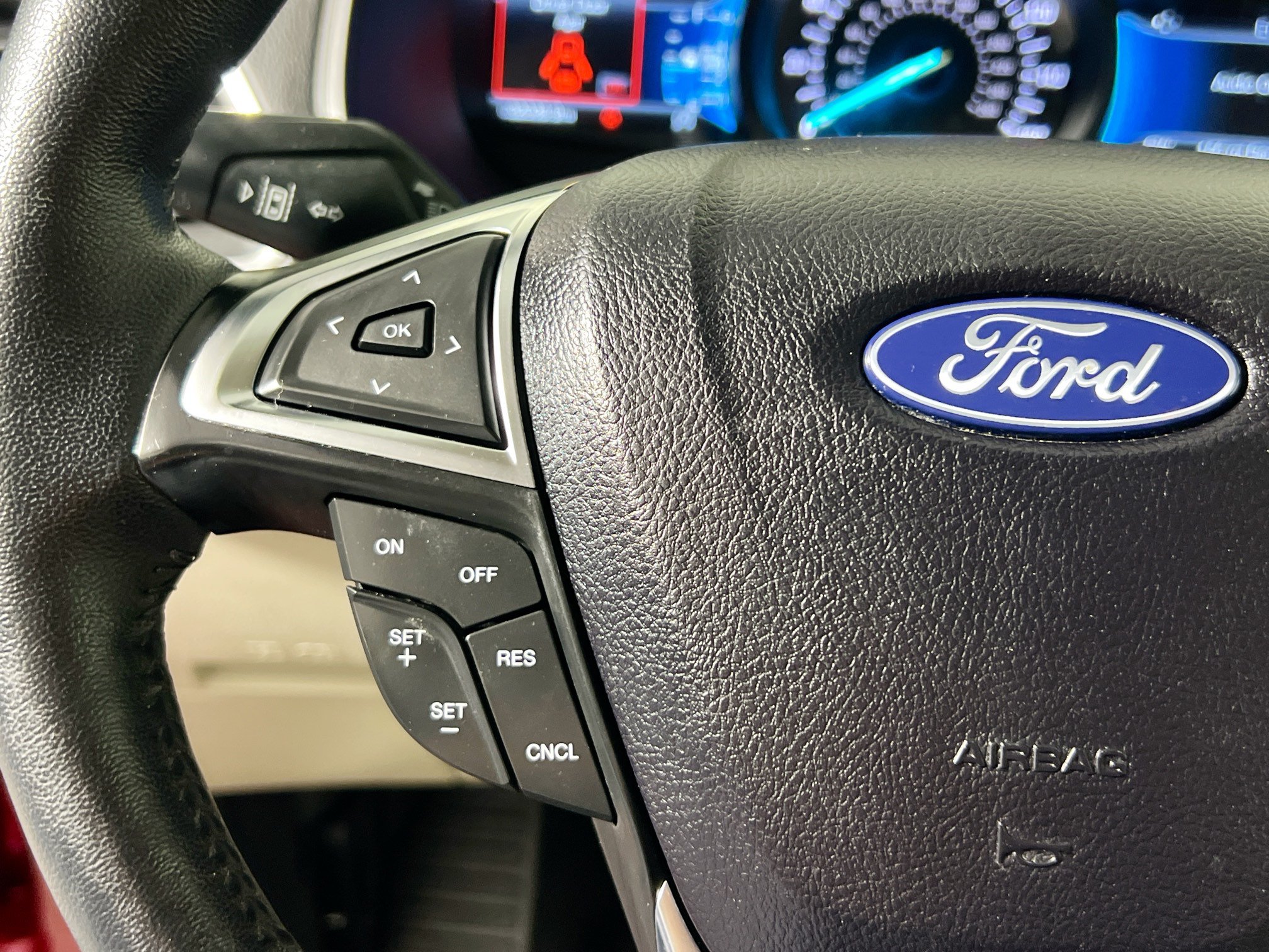Used 2024 Ford Edge Titanium AWD/4WD image 18