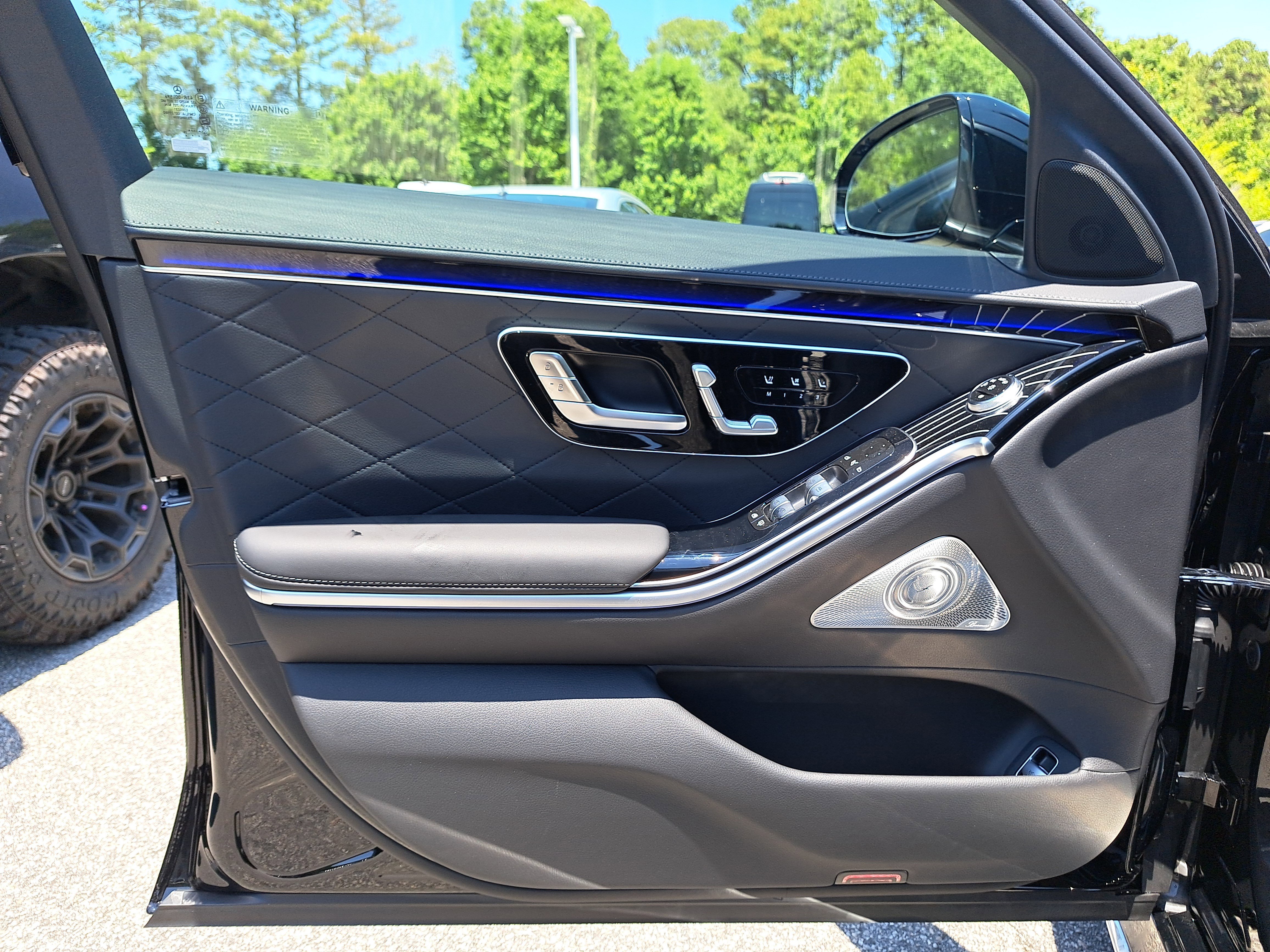 New 2026 Mercedes-Benz S 580e 4MATIC Sedan image 27