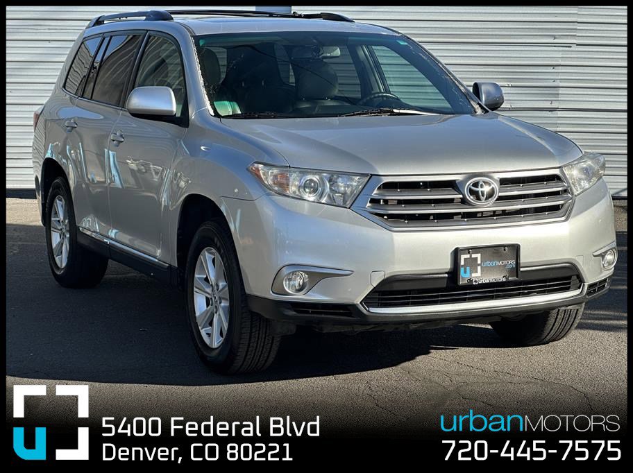 Used 2013 Toyota Highlander SE image 1