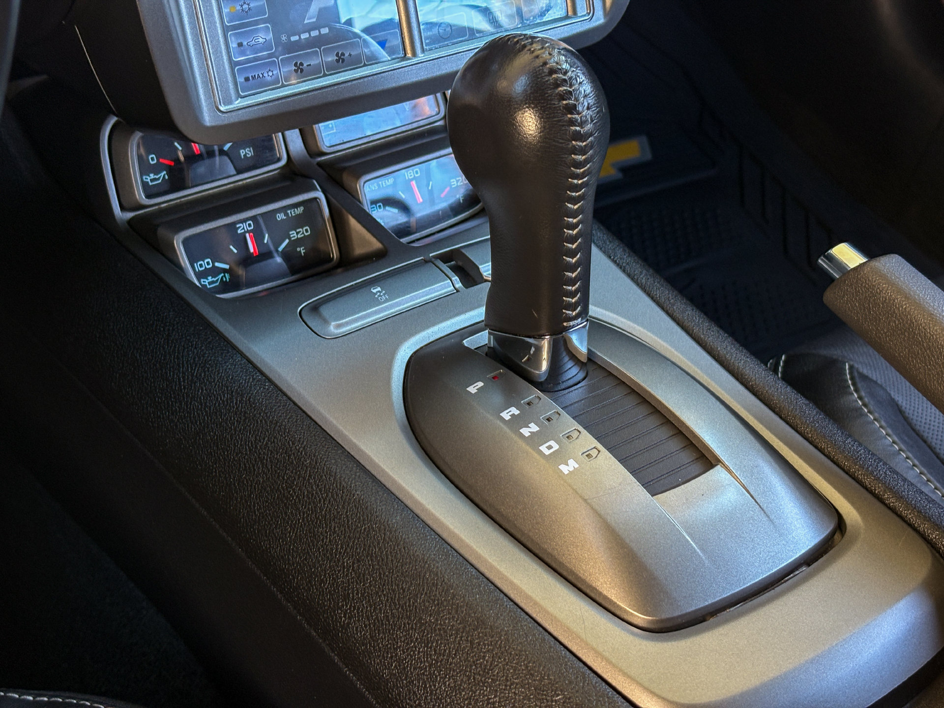 Used 2013 Chevrolet Camaro SS RWD image 24