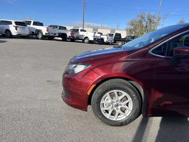 Used 2018 Chrysler Pacifica LX image 9