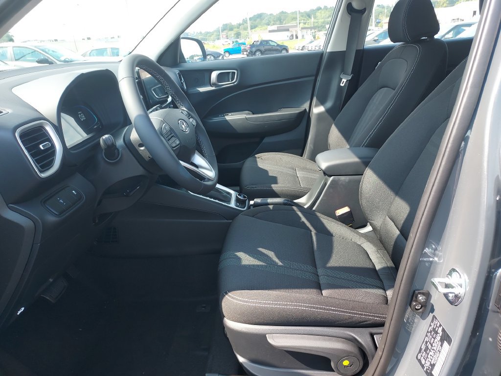 New 2026 Hyundai Venue SEL FWD image 13