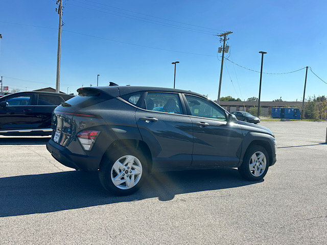Used 2024 Hyundai Kona SE AWD/4WD image 8
