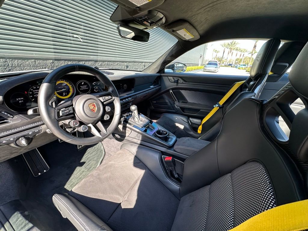 Certified 2025 Porsche 911 GT3 RS RWD image 4
