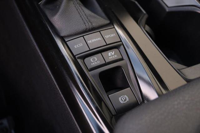 Certified 2025 Toyota Camry LE FWD image 18