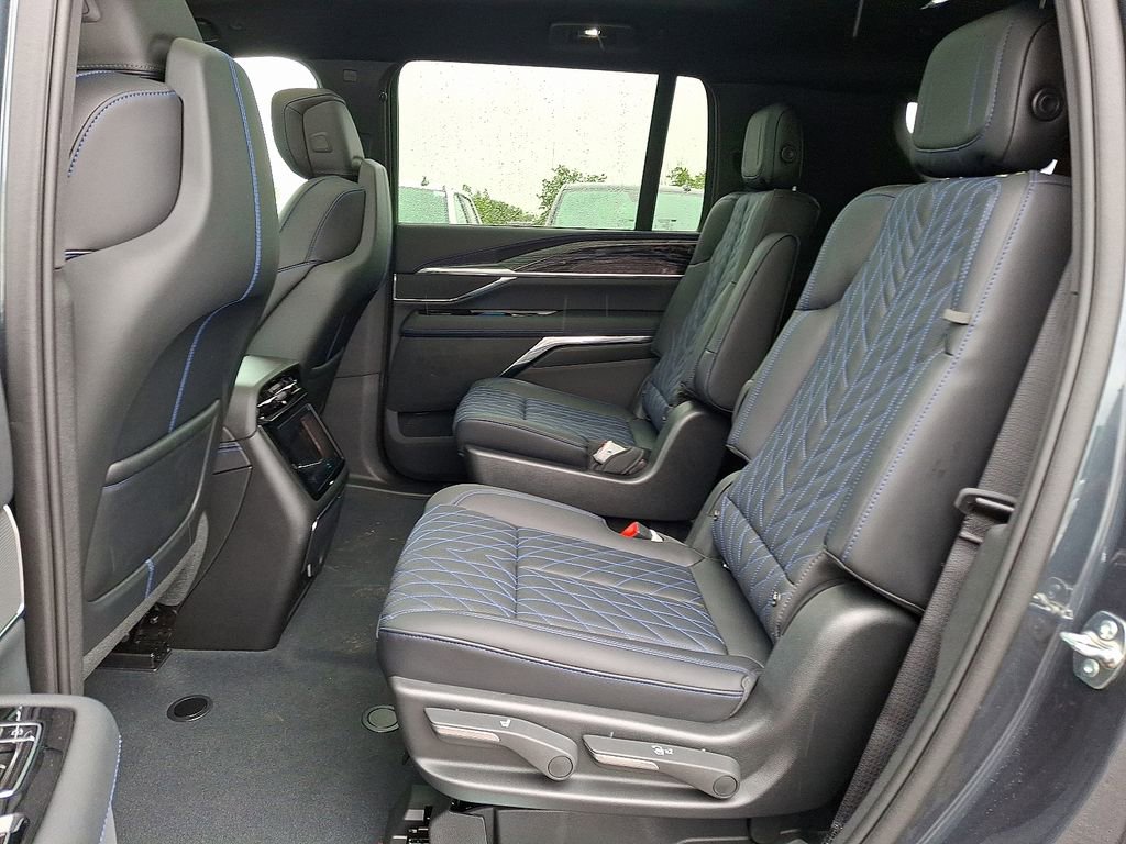 New 2026 Cadillac Escalade IQL Sport 1 image 9