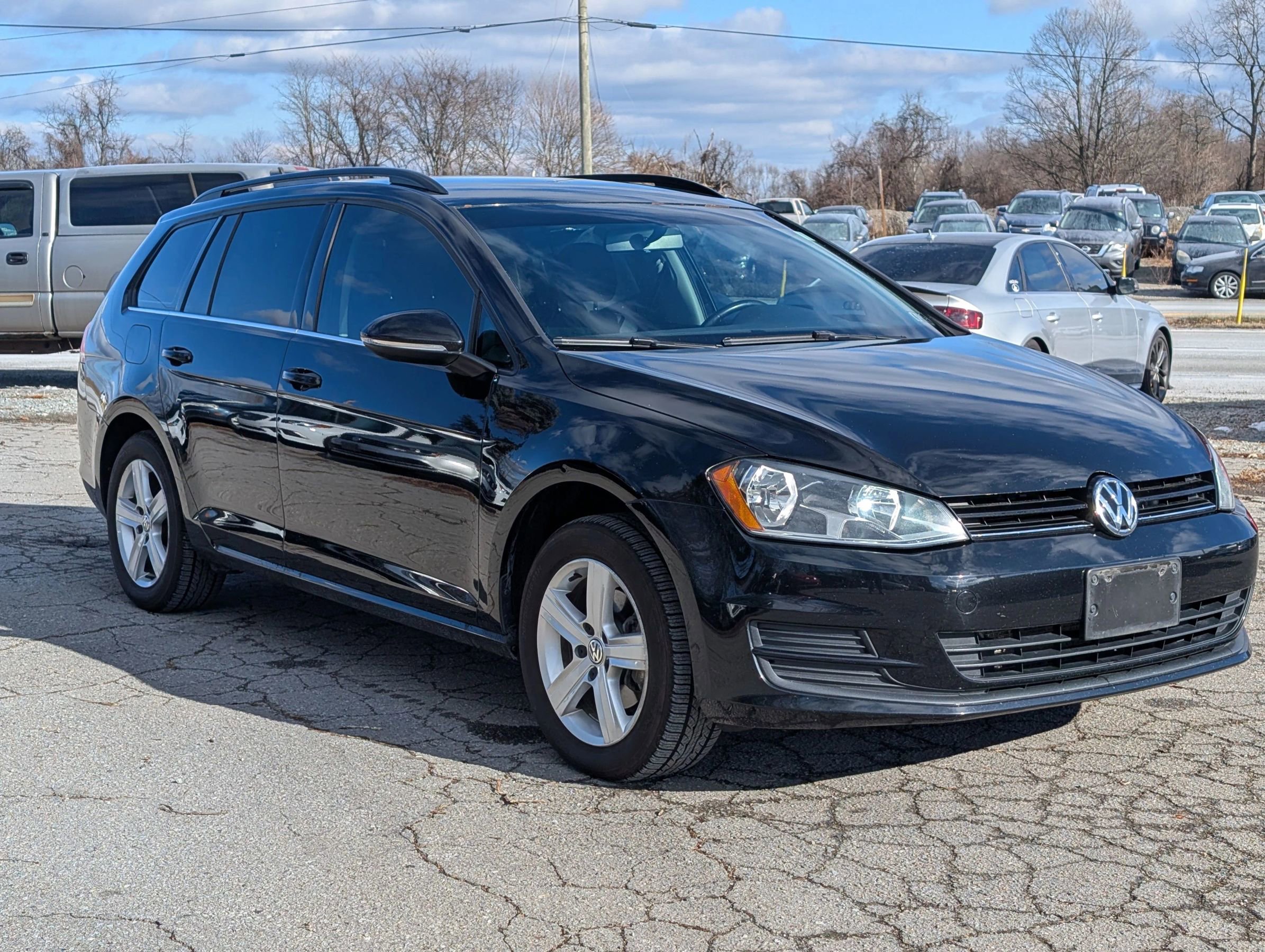 Used 2015 Volkswagen Golf TDI S image 11