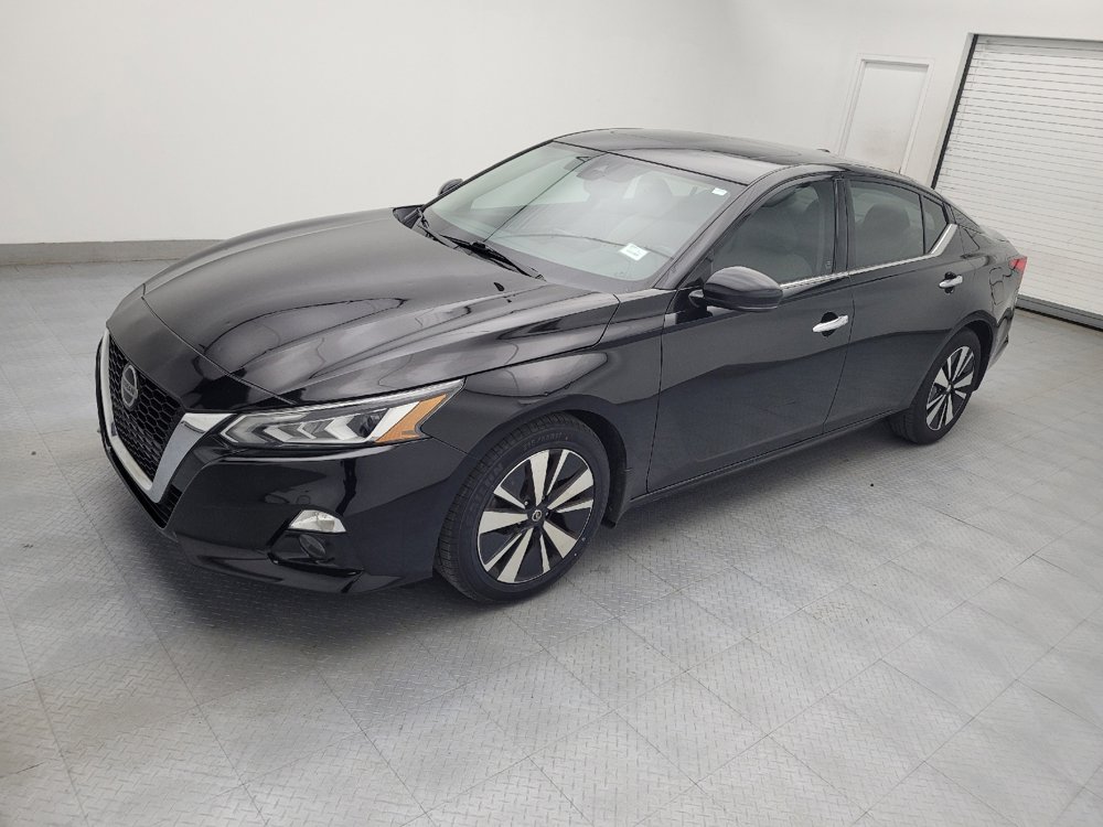 Used 2019 Nissan Altima 2.5 SV image 2
