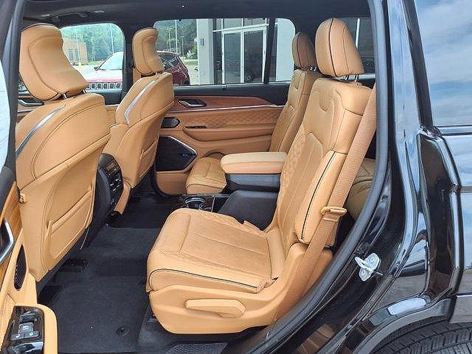 Used 2021 Jeep Grand Cherokee L Summit image 12