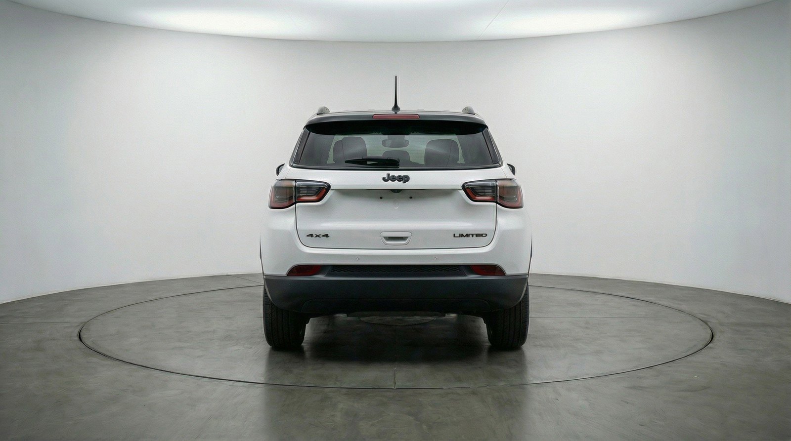 Used 2025 Jeep Compass Limited image 7