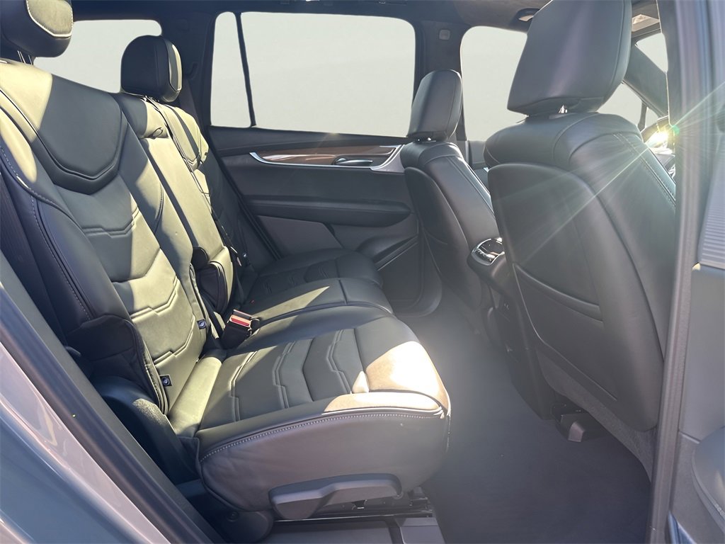Certified 2025 Cadillac XT6 Premium Luxury w/ Platinum Package image 21