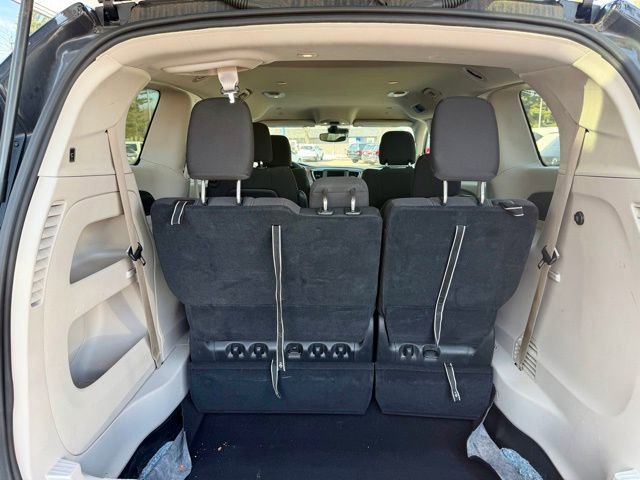 Used 2023 Chrysler Voyager LX image 12