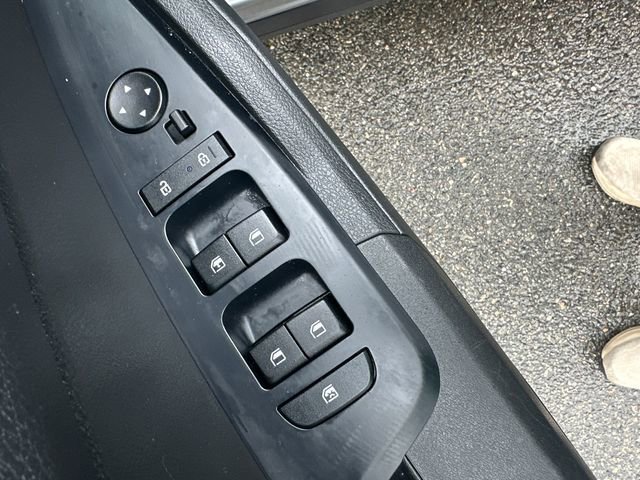 Used 2025 Kia Sportage LX image 25