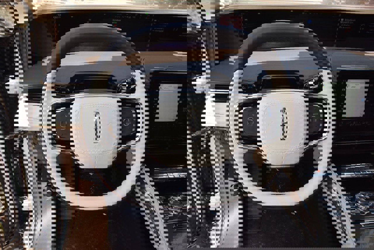 New 2025 Lincoln Nautilus Black Label w/ Jet Appearance Package image 18