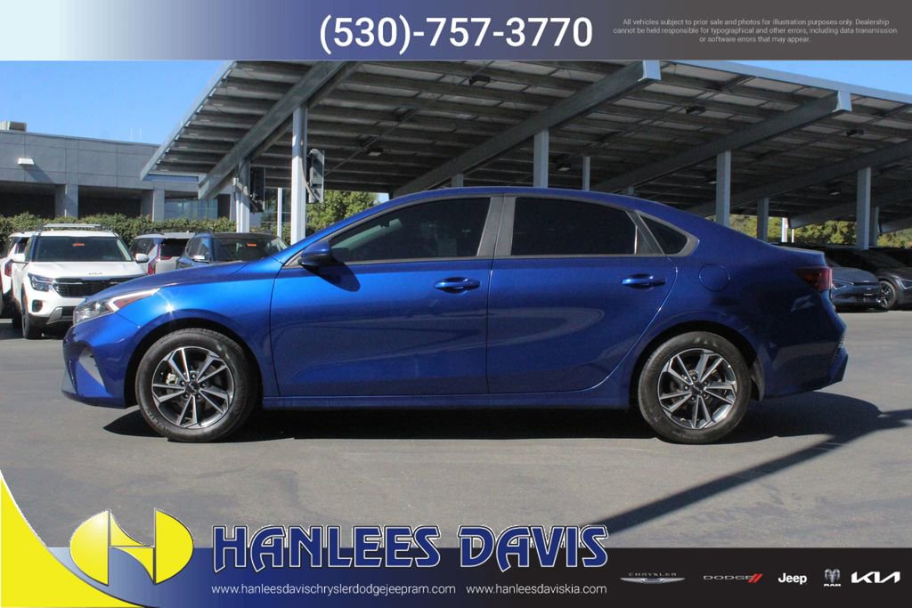 Used 2023 Kia Forte LXS image 2