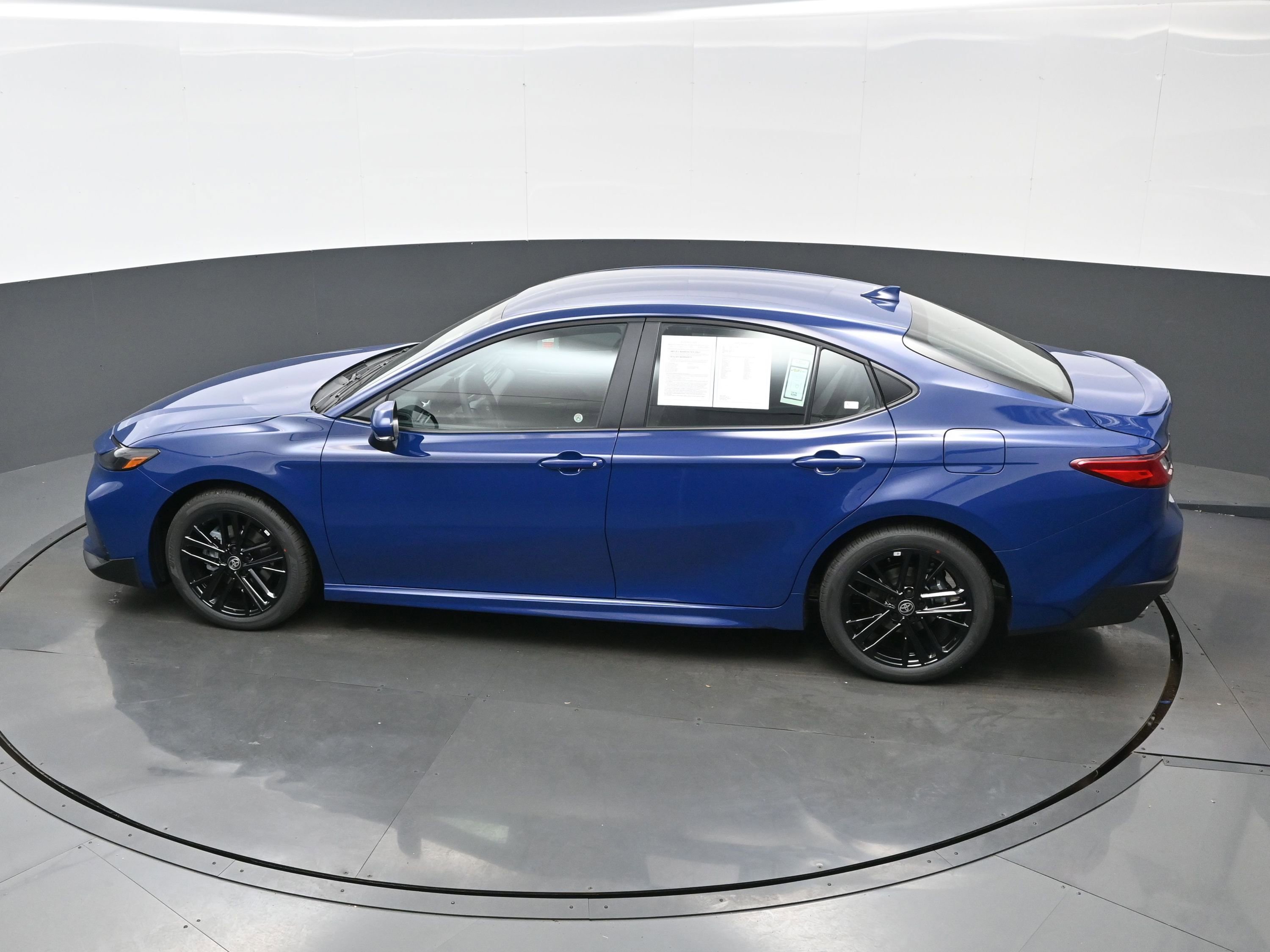 Used 2026 Toyota Camry SE image 37